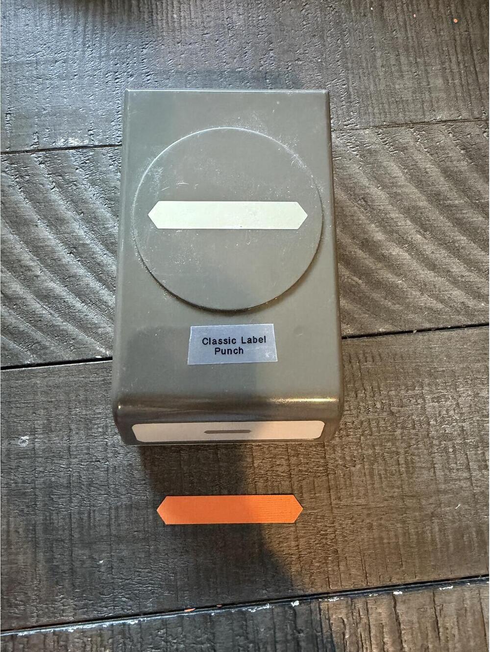 Stampin’ Up Classic Label Shape Punch